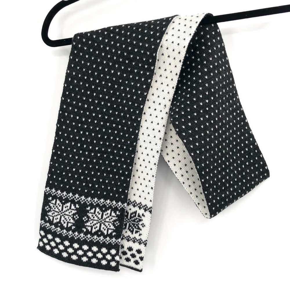 IGLOOS Scarf Snowflake Fair Isle Intarsia Black White Warm Winter Accessory